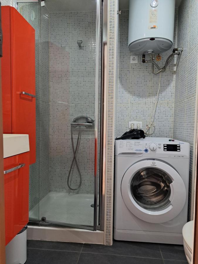 אמפוריבראבה Estudio En Primera Linea De Mar מראה חיצוני תמונה