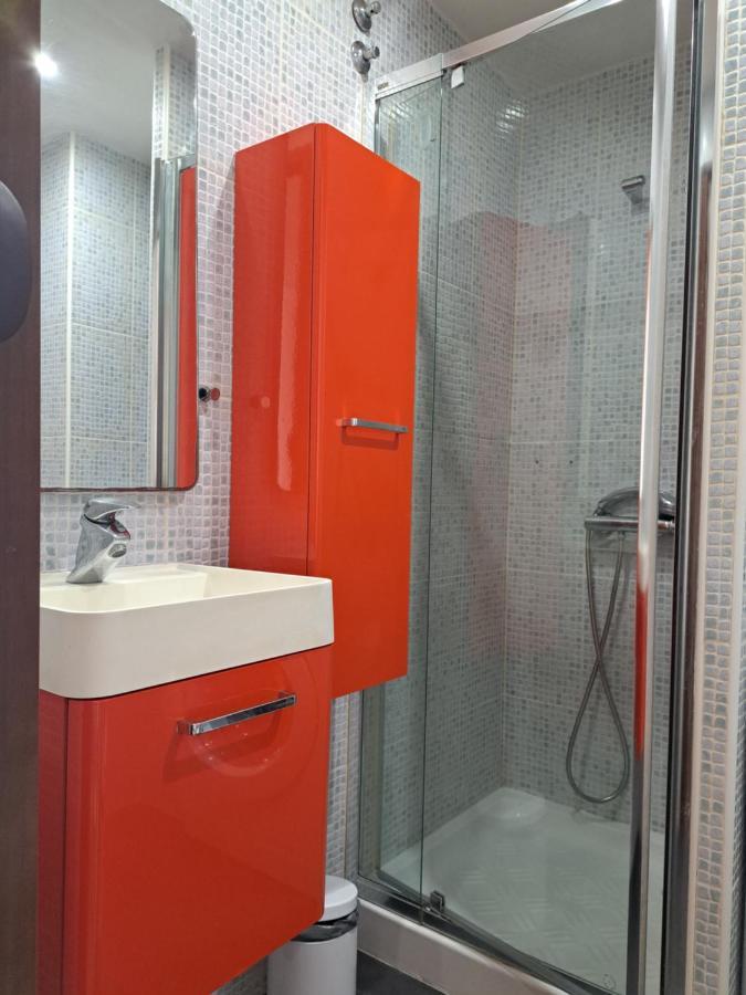 אמפוריבראבה Estudio En Primera Linea De Mar מראה חיצוני תמונה