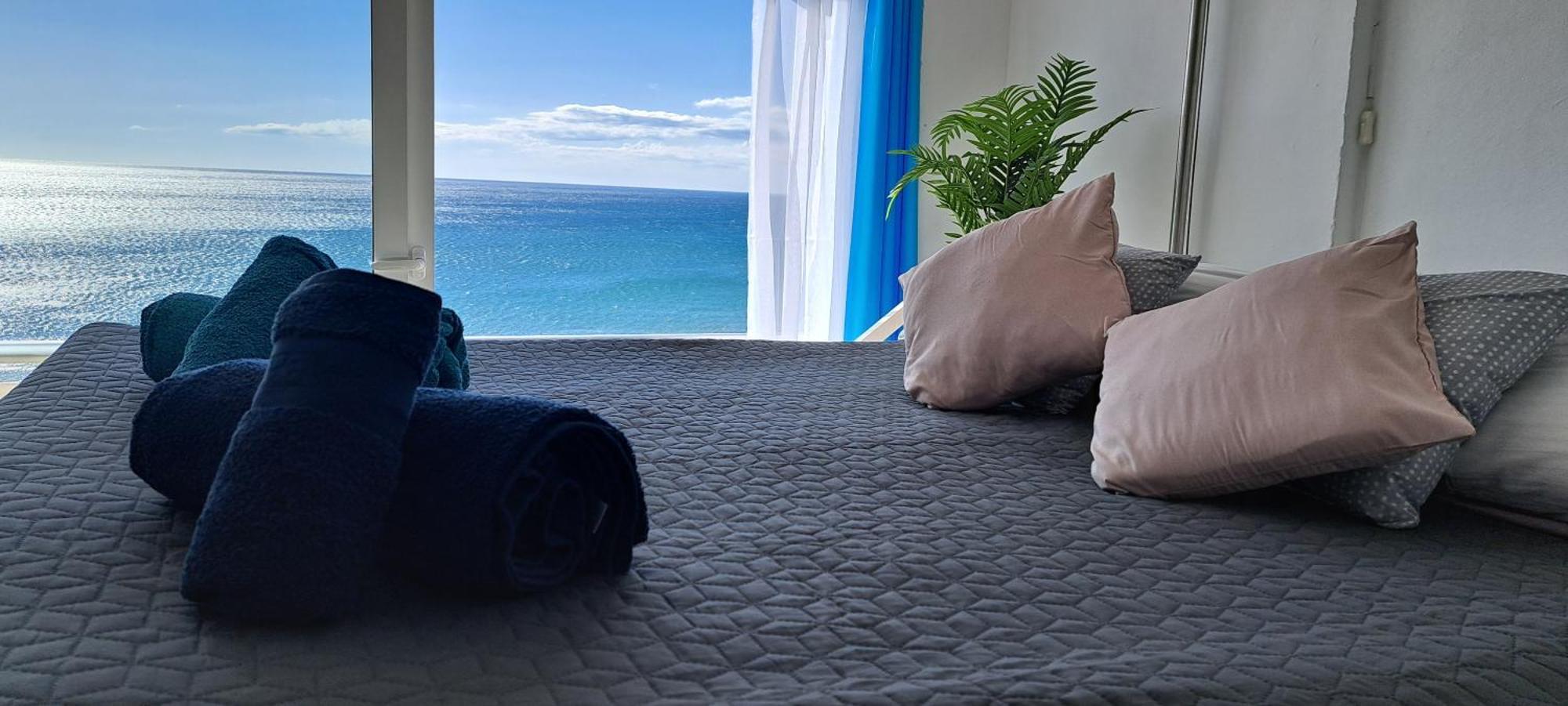 אמפוריבראבה Estudio En Primera Linea De Mar מראה חיצוני תמונה